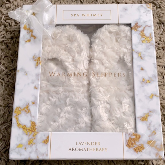 Warming slippers…….🧦 (1) - Picture 1 of 6